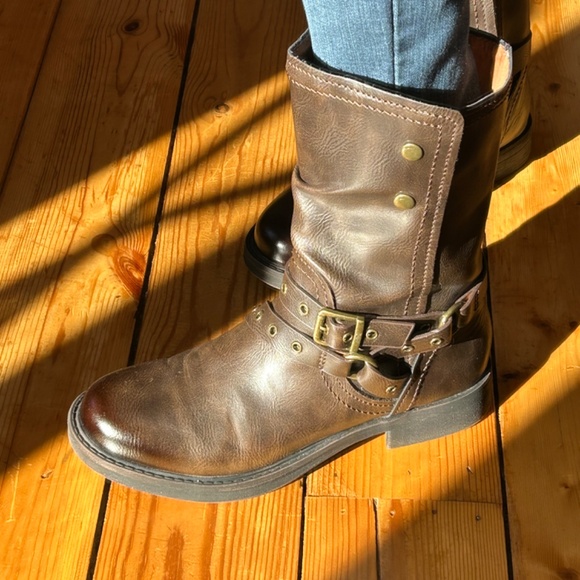 Zodiak 'Faith' Motoboots - Picture 3 of 10
